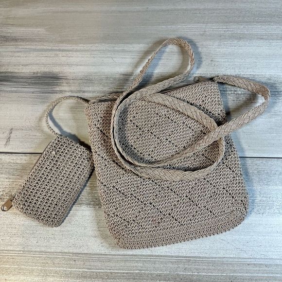 Small Crochet type Crossbody Bag W Small Change Purse Attached by Carlo D’Santi - Picture 3 of 4
